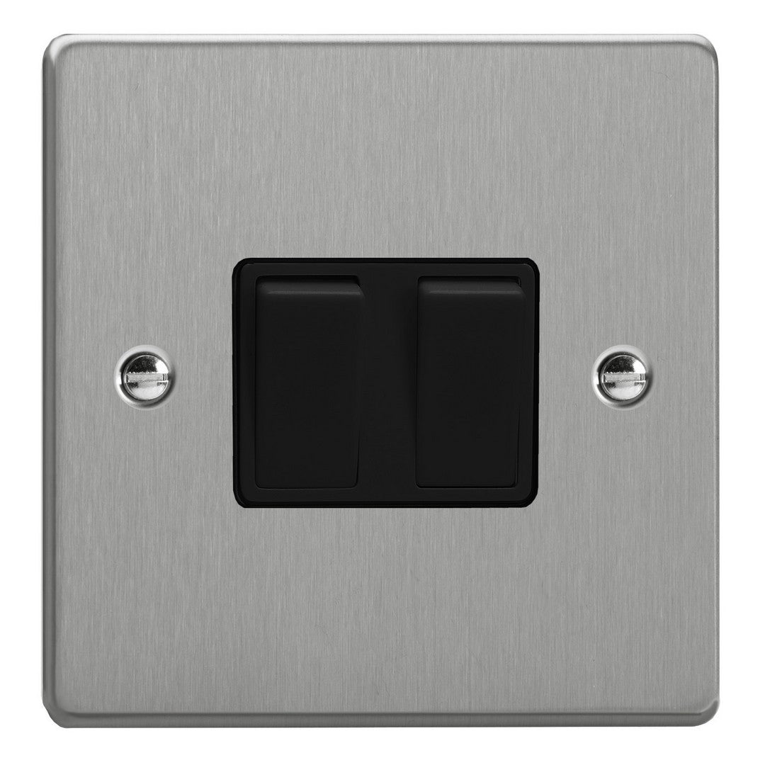 Varilight Essential 10A Intermediate Switch with 10A 1 or 2-Way Rocker Switch